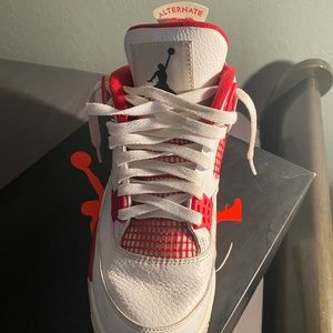 Air Jordan 4 Retro